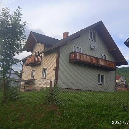 У Марка Волосянка Екстериор снимка