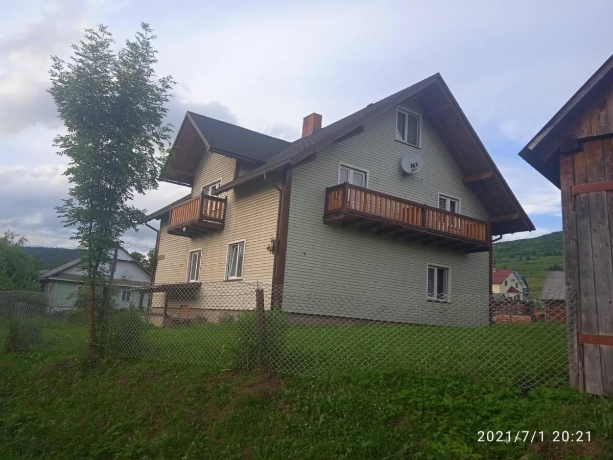 У Марка Волосянка Екстериор снимка
