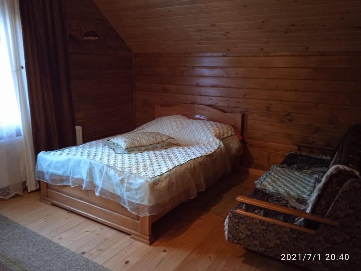 У Марка Волосянка Екстериор снимка